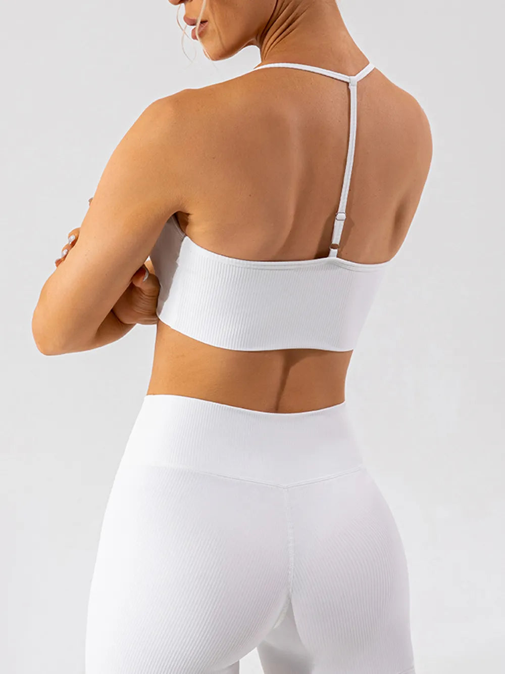 Tight fitting quick drying yoga clothes for training running beautiful back sports underwear for women